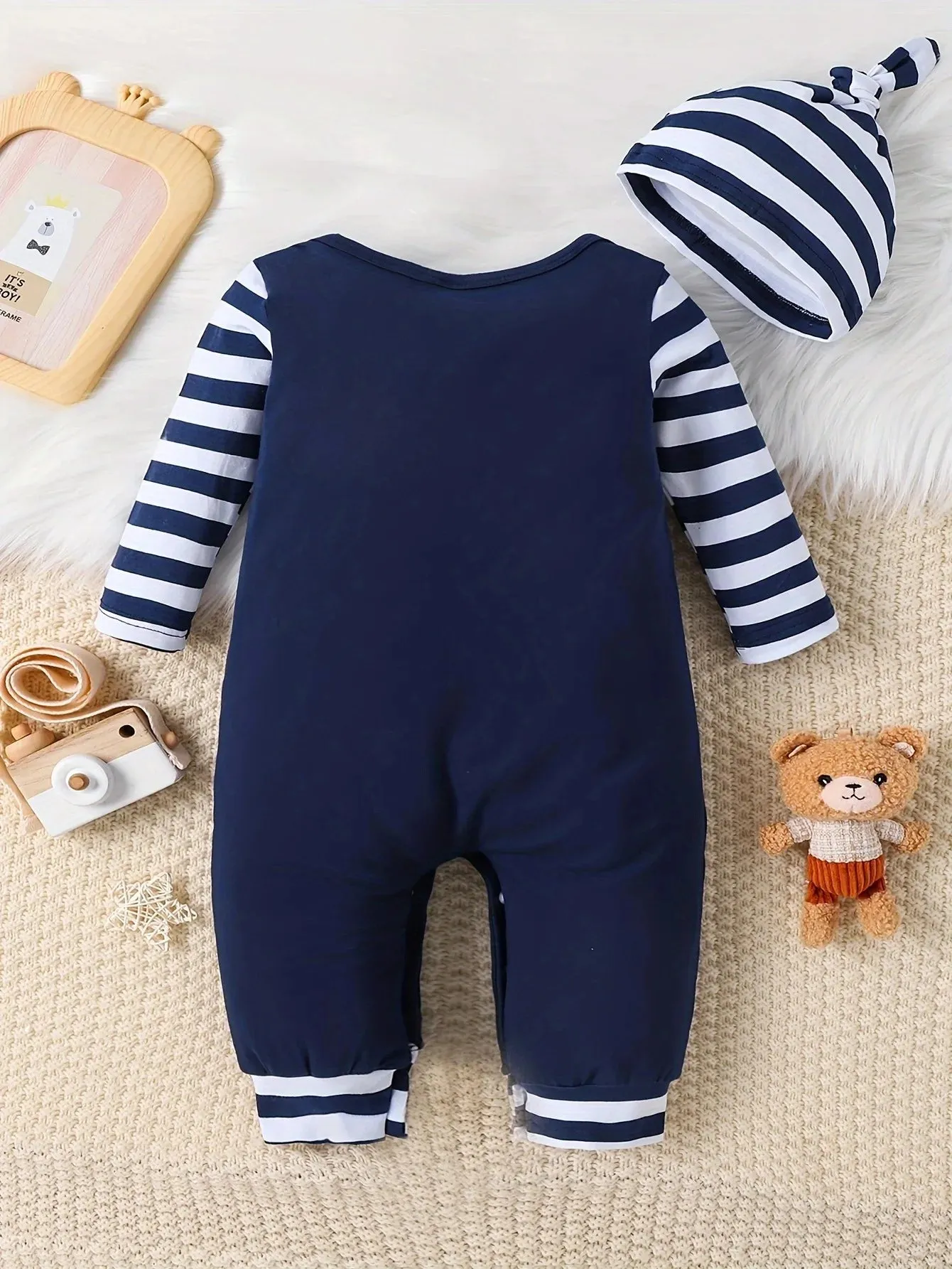 Baby Boys And Girls Christmas Day Style Monogram Print Panels Striped Long Sleeve Climbing Suit 0-18 Months Spring Autumn