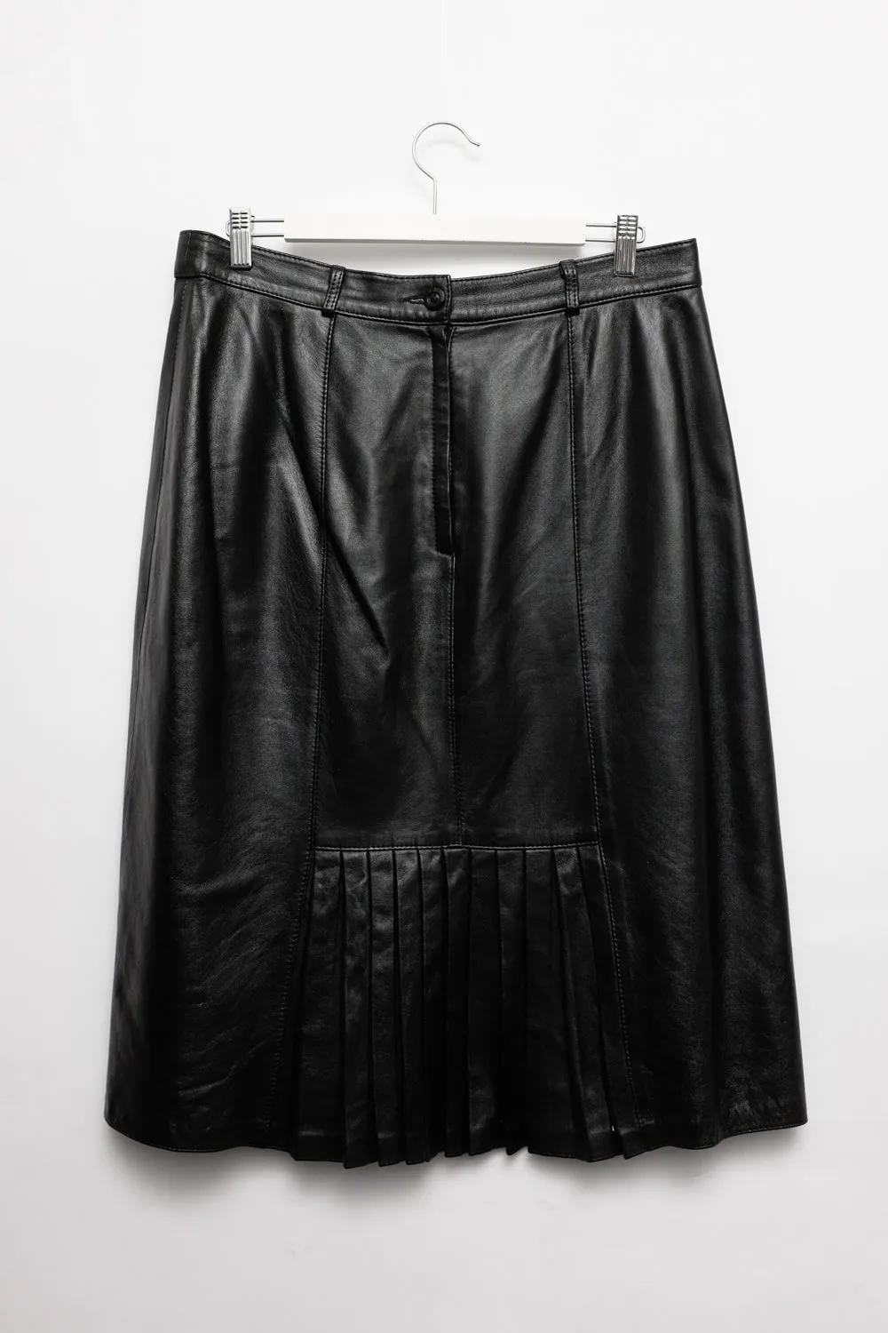 BLACK PLEATED LEATHER SKIRT