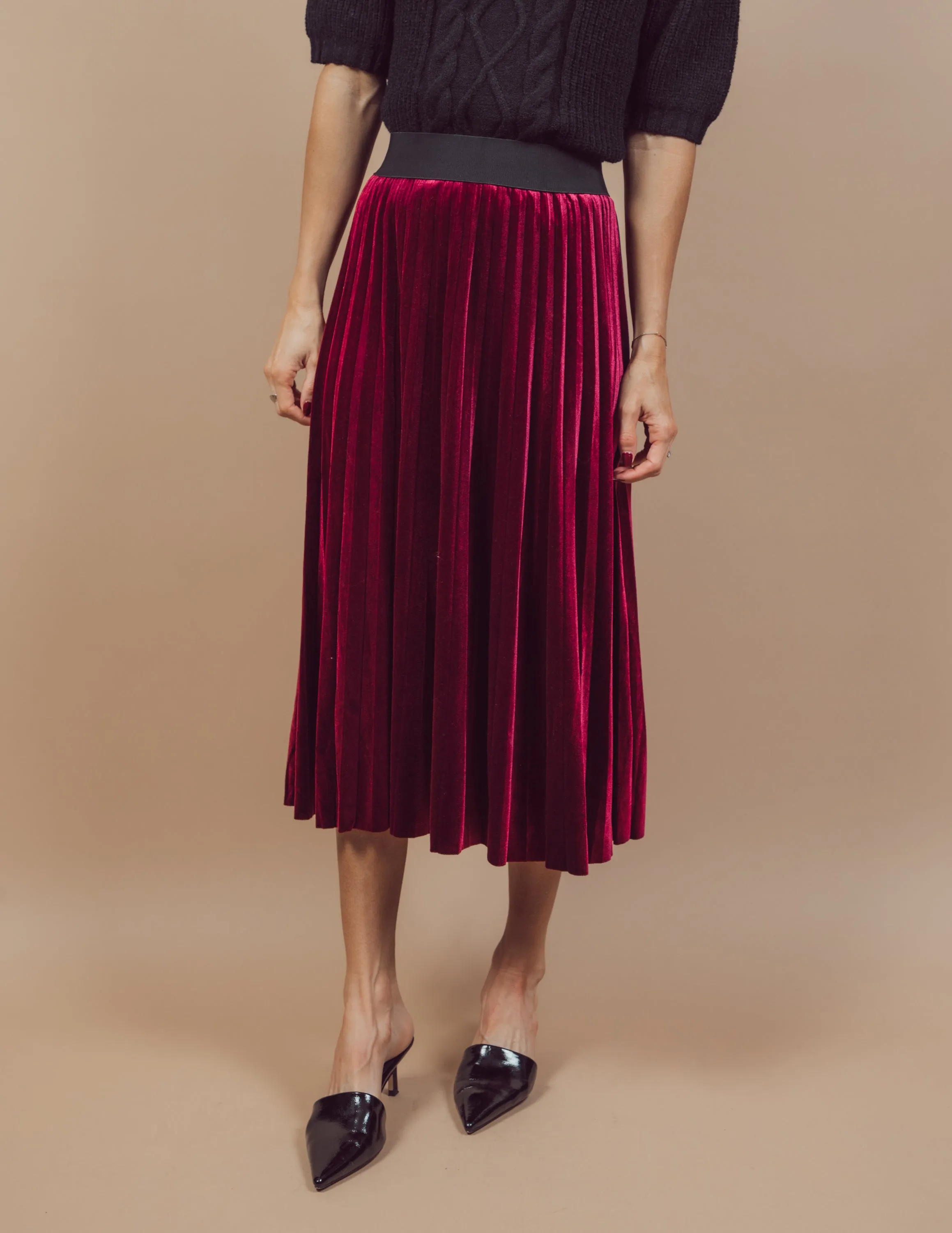 Karyme Velvet Pleated Skirt