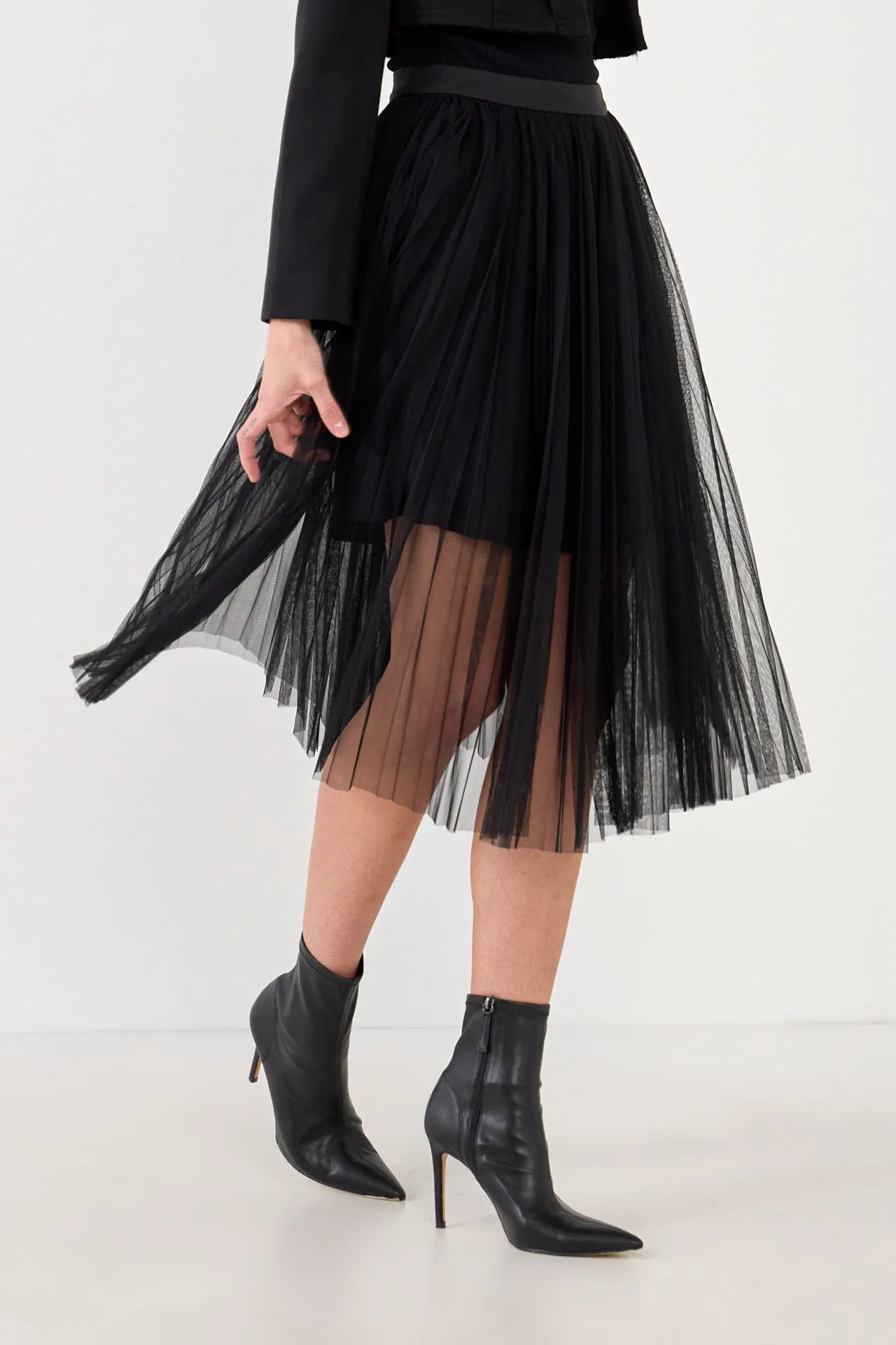 Mesh Combo Pleats Skirt