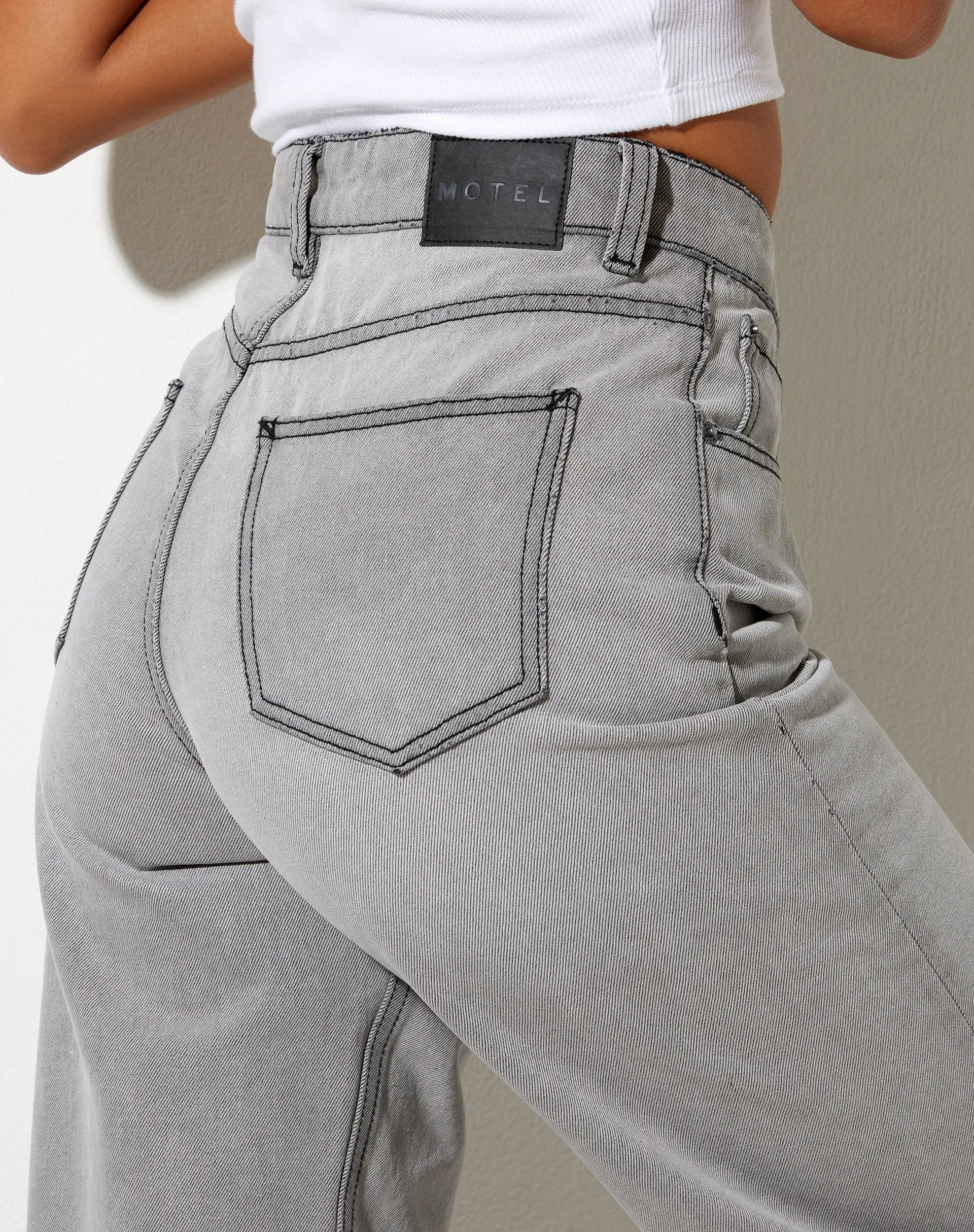 Parallel Jean in Pale Grey Wash