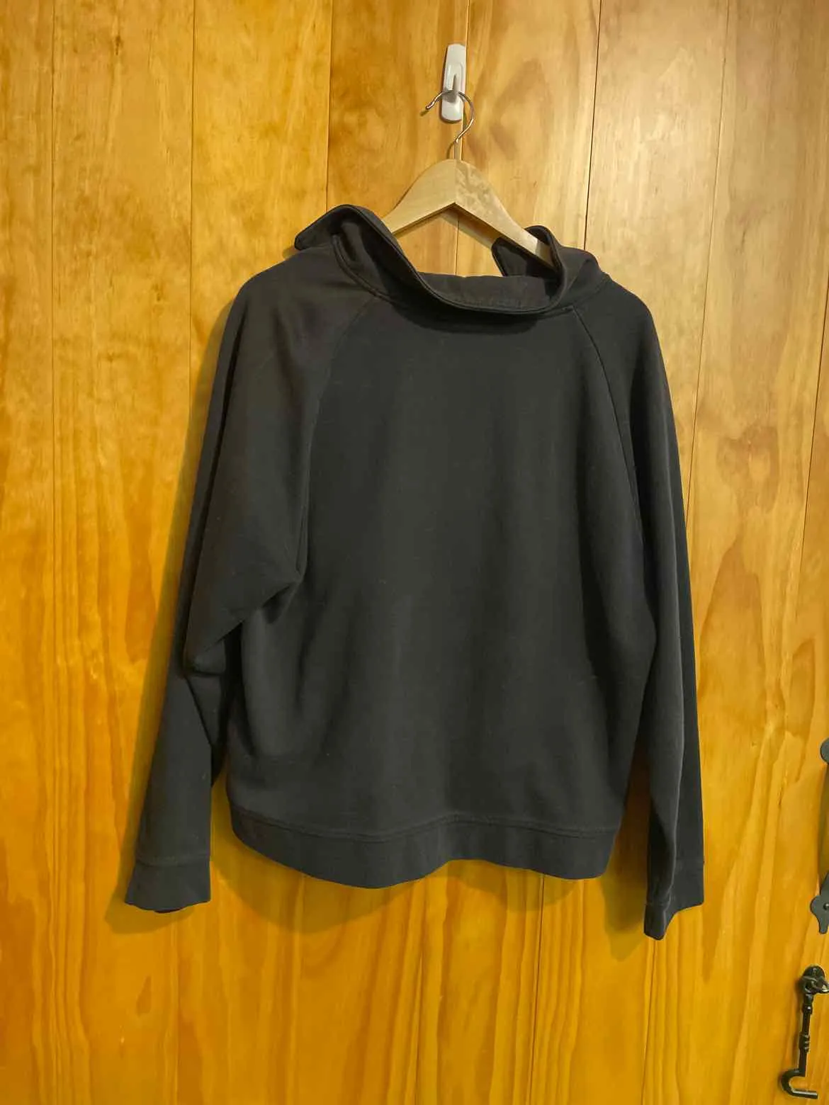 Size XL The North Face Black Women's Sweater & Sweatshirt