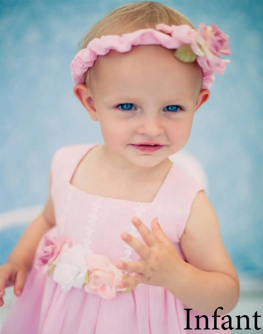 Sleeveless Linen Dress with Flower Trims - Pink